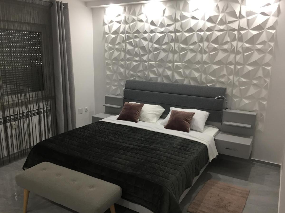 Apartman Sonas 2 With Free Private Parking Карловац Екстериор снимка