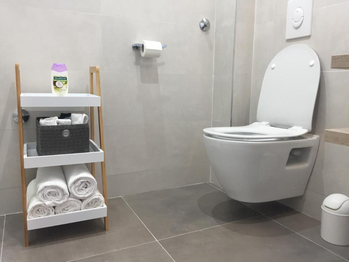 Apartman Sonas 2 With Free Private Parking Карловац Екстериор снимка